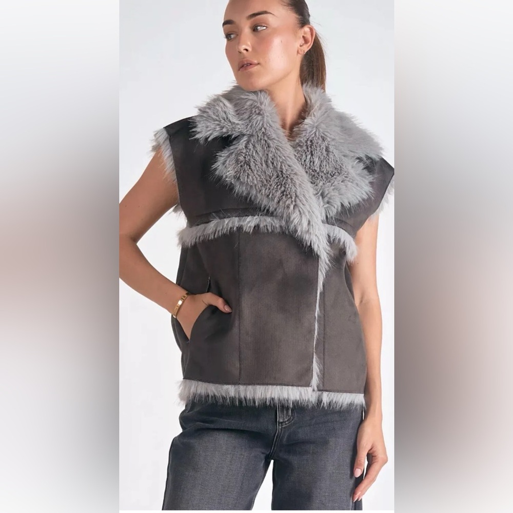 Elan Eloise Faux Fur And Suede Like Finish Vest $148.  NWT